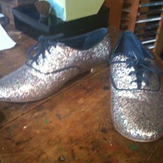 fanocheb's profile picture. tv shows addict. sparkling shoes fan. karma warrior.