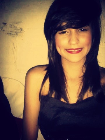 Ok te explico, solo amo a mi novio y nadie me hará cambiar de pensar♥