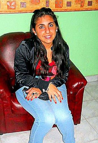 Lulupiedrabuena's profile picture. Hoy te alejas y me toca vivir 
la experiencia mas amarga quizás ....