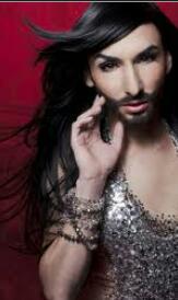 Transexual rumana que enseña el coño en el circo. Fumo compresas. ME VAIS A COMER TOL COÑO.