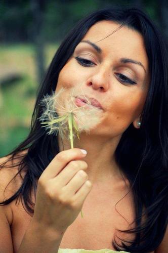 happy mama,lucky wife, foodie, traveler, blogger, lover of all things natural.