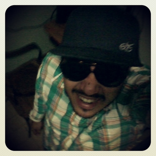 Plumacero's profile picture. Diseño grafico... Ahora o Nunca... Musica porfavor.. Color verde... Dibujos inventados... Grafitis.. Viajes... Roller y vos Sabeis mas verde.