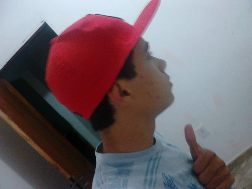 não cruze os bracos para os problema,porque o maior homen do mundo morreu de bracos a abertos