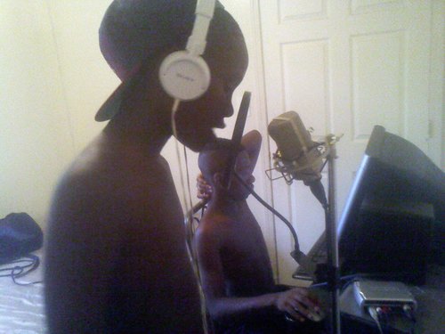 rapper and footballl player email me at jroc21256@gmail.com