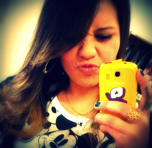...Sou como você me vê...
Posso ser leve como uma brisa ou forte como uma ventania,
Depende de quando e como você me vê passar...