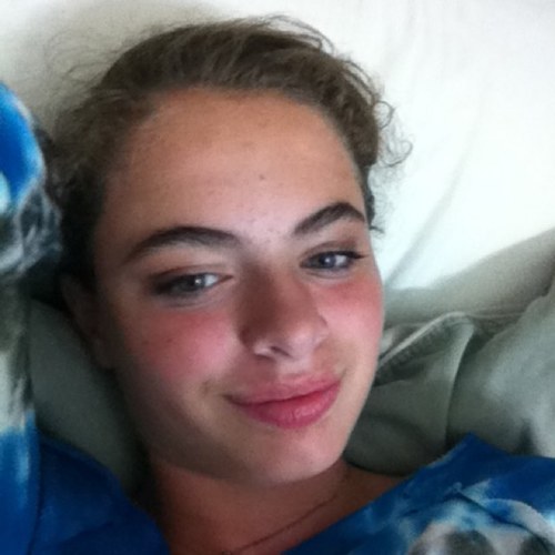 CastorKayla's profile picture. hey, my name is kayla! i love to do karate and gymnastics and soccer. i am on a seim team and love to read and sing.