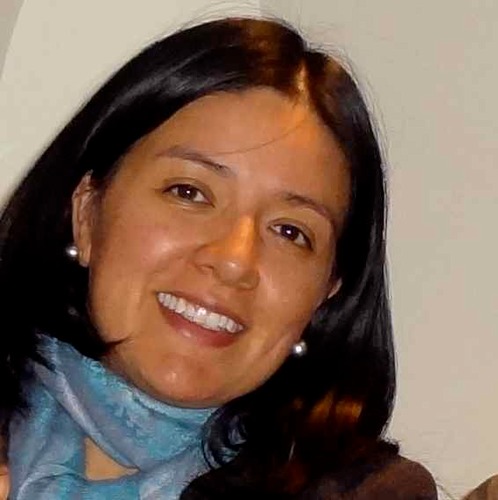 Medica salubrista, interesada en promover la salud y el desarrollo integral sostenible