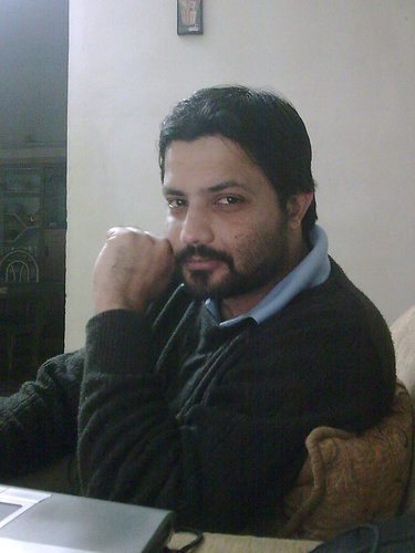 adn424's profile picture. 