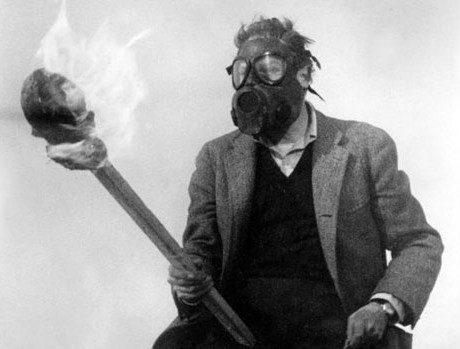 devilsjunkshop's profile picture. Author of Midnight in the Garden Centre of Good and Evil, and some other things and stuff. I also write comics.
He/him