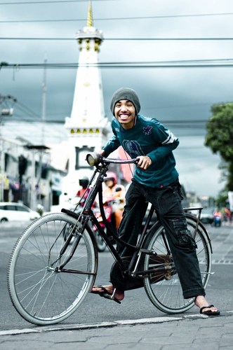 pengangguran banyak acara (pengacara)