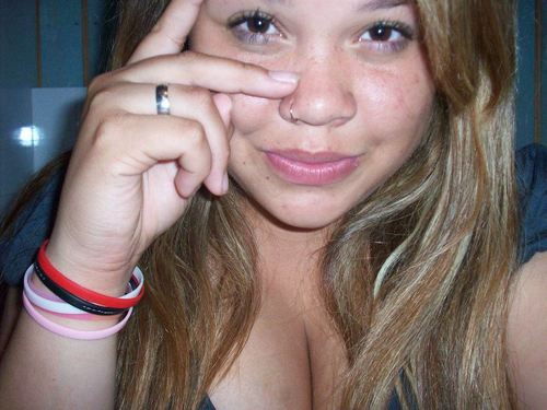 Paz,Amoor&Reegae *-*  amo a @karlinha_paty ♥ o @Jooaozinhoo_ o @joaohds08 , @MinnaSinistra , ♥ amoo eles :)