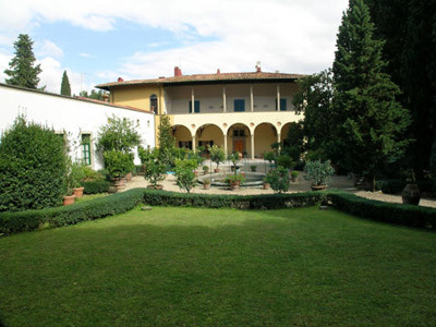 Florence Villas offers villa rentals in Tuscany and apartments in downtown Florence, Accommodation are available for short term vacation rental or longer stays.