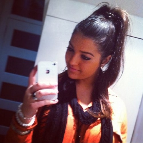 reneemormanis's profile picture. 