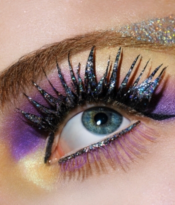 Evolution is a unique concept that specialises in semi permanent make up, tattoo removal, lash extensions, nails and Garra Rufa fish pedicures!