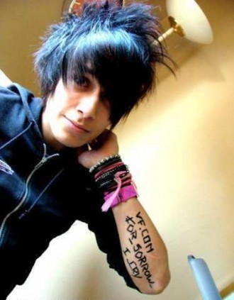 Bio's are to main stream my names john and I know how to treat a girl right im single but that doesnt mean im a flirt