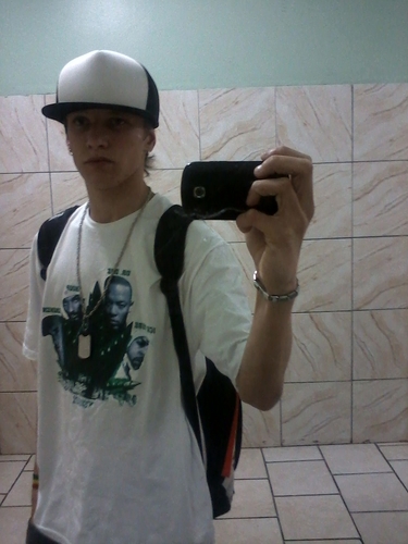 Nas ruas sou Amado por poucos, Odiado por muitos e Respeitado por todos...tendeu