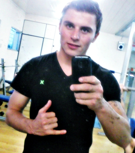 ~~“..Nimguem pode mi livrar da dor, mais será bendita aquela que fizer 
Renascer em mim o amor e a coragem de voltar a lutar~~ séguem~~@maicon_sillva