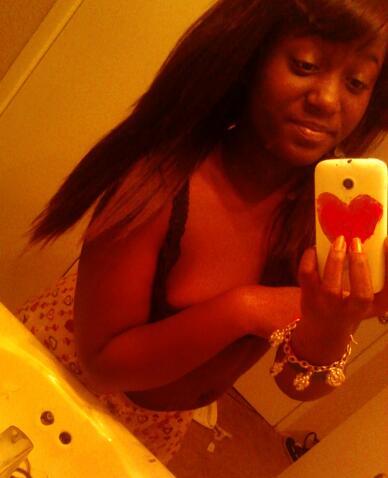 indianShante's profile picture. new twitter ^-^ aint nobody perfect, its the effort that makes You! ig : indianshante | kik : LaThickAss_ME . free Blue & Tweety rip $tunna Sharon ♡