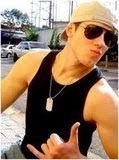Irmão da @ThamiShadows_ e da @_Gaabynogueira ♥ Primo da  @PatyDyas õ/ Minha linda @SouaIsa_ ;3 ADM da @_ItsRockColirio !