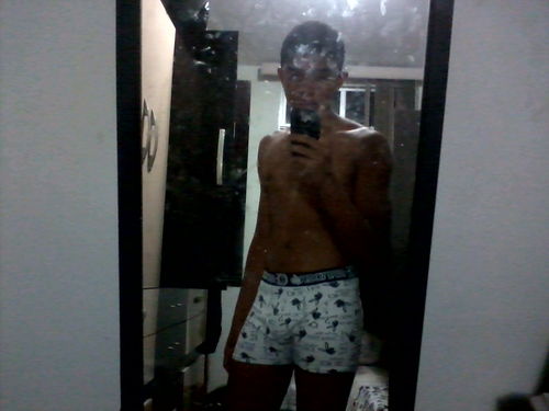 moro em aracaju pass 15 anos meu face e:http://t.co/BQQVN2yD e so add e batermos um papo..