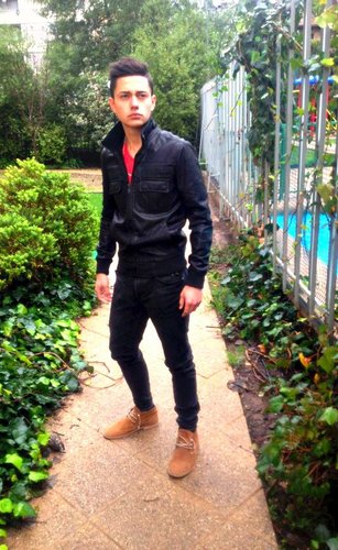 carlithosGB's profile picture. ME gusta mucho el futbol. Colo Colo el ekipo mas grande de chile