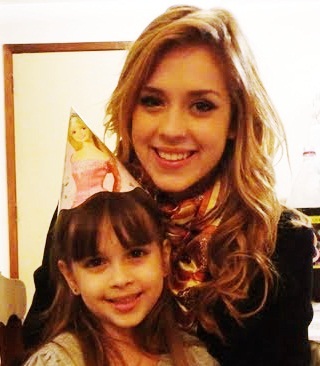 Fã-Clube dedicado a Anelise Godoy, irmã do cantor e ator @ChayLeao, 1° fc da PB ‹з Seguida Pela Tia Hérica Dona: @casacomigochay Since: 30/12/11