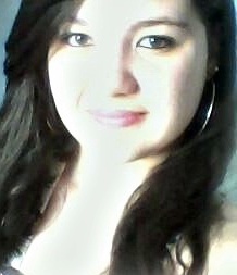 Sou uma menina de 14 anos, amo mtu minha familia e gosto de sair com os amigos !! ( Gnt Segue meu novo Twitter aii  @Bia_Coluci_2  Obrg' =D )