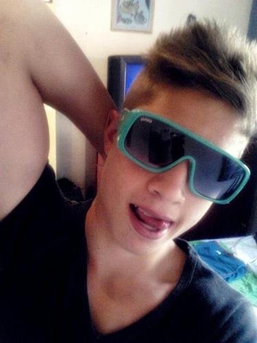Nao Exija Em min Oque Nao HA Em VOCe *--