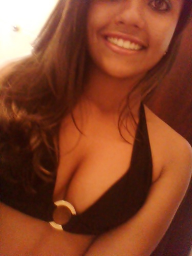 MINA DE VERMELHO AKI cel :oi-(13)88046478 novinha terrivel
