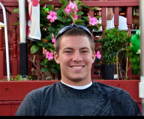 Marky_Lou's profile picture. All I care about is money and the city that I'm from..


Ohhh, and this one chick @tamaranoelle , she's cool too