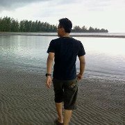 jalodeks's profile picture. Permulaan cinta adalah membiarkan orang yang kamu cintai menjadi dirinya sendiri, dan tidak merubahnya menjadi gambaran yang kamu ingnkan..