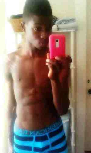 Apollo13_Music's profile picture. Upcoming Artist, Living life Y.O.L.O everyday, cause to live doesn't mean your alive, Follow me and I do follow back, Chao!!!