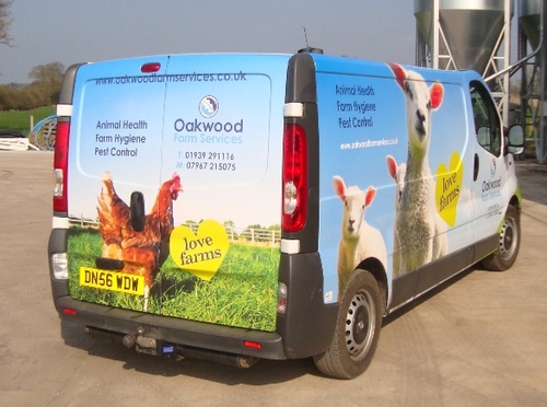 David Reece, Oakwood Farm Services: farm hygiene, animal health & pest control services and supplies. Poultry unit fly control specialists. Oakwood...Love Farms