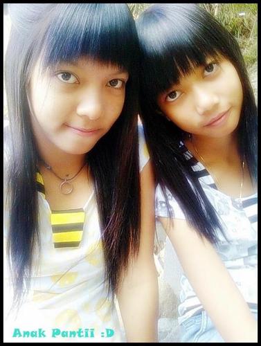Ketika Tuhan memberikan satu kebahagiaan untukmu, maka aku memilih memberikan kebahagiaan itu untukmu|27-01-13|MISS YOU SO MUCH :*:*