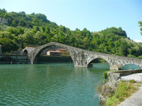 Informazione turistiche sulla Valle del Serchio, sulla Provincia di Lucca, sulla Toscana