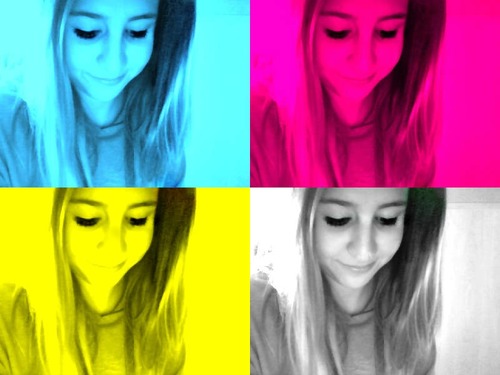 Emis_Cla's profile picture. I LOVE RAP 3 
I'm  directioner ;)