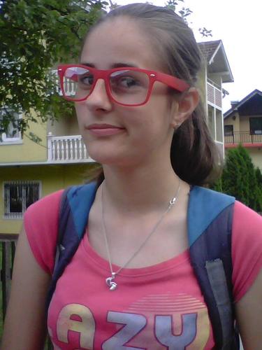 Lovin' One Direction.My fav is Harry,Zayn,Liam,Louis and Niall :P .You follow me and i follow you back ! BOYS U TOO :) x
