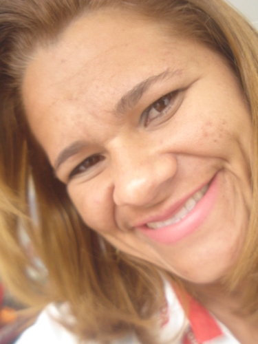 Sou Maria,Paraibana,Feliz,Mãe de Nicolle,Apaixonada pela vida....viciada em chocolate...nas horas vagas sou conselheira emocional das amigas.