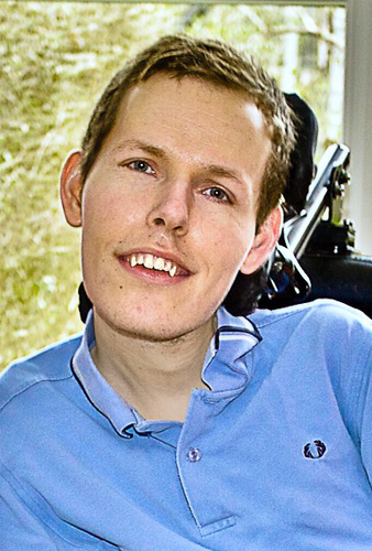 kramerthomas's profile picture. Har SMA og sidder i kørestol.