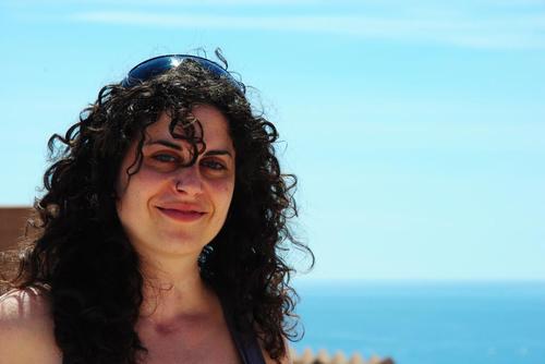 Letyramiperea's profile picture. Hay que dividirse la vida: amar, sufrir, luchar y vencer. Así esta lleno de la vida belleza.