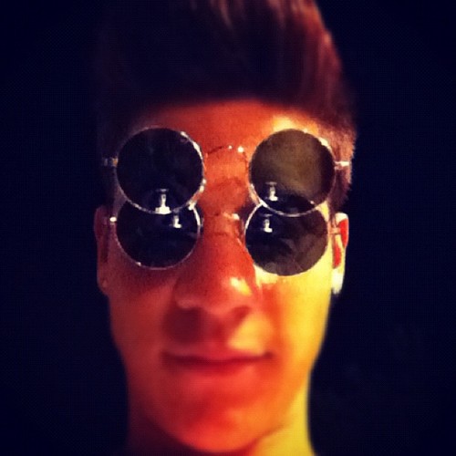 AndreaBilanci_'s profile picture. “ Darei la vita per non morire. „
- Jim Morrison