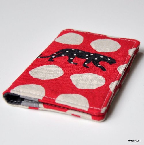 head mouse at modern mouse handmade gift boutique in alameda, ca! obsessive maker of pouches, pillows and purses.