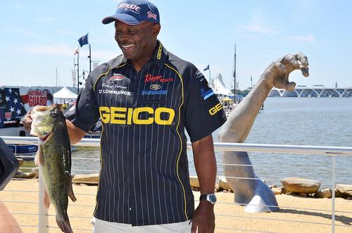 Professional Bass Angler that has been fishing for the last 10 years on the FLW professional Tour. Also a Father and Coach who is living the dream life.