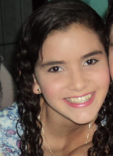 maninha de @GustavoMts_, gêmea da @byhandradee, flilha de #SilvâniaAndrade e #MiraMartins, 14, deus(L) ...