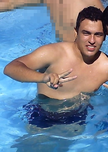 Divulgador Oficial da http://t.co/aiDpKuoT ... O resto segue ai e me conhece.