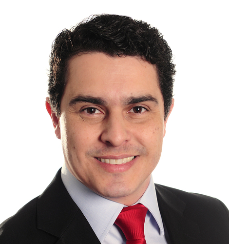 Pastor Coord.da Com. Ev. Sara Nossa Terra, Bel. em Direito, Bel. e Dr. Honoris Causa em Teologia, Capelão Cristão.