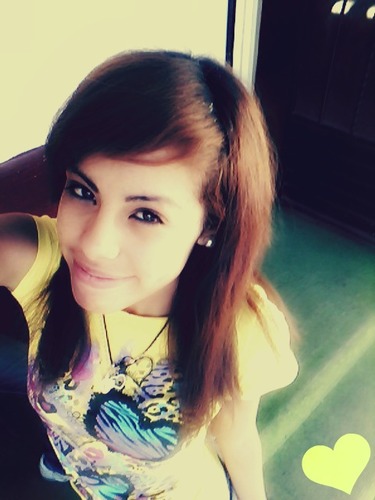 Mee gustta conoser gentee nueva' me gustaa michael jackson,selena gomez,avril ,lady entre otros...& pues no me gustan las mentiras