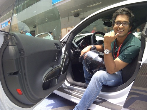 arduoR's profile picture. Digital Business at HT Media. Interested in cars, aviation, defence, foreign policy, among others.