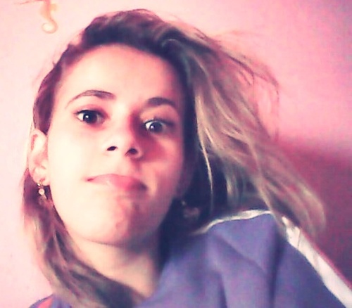 porque ela é impossível que novinha terrível, pra romance é off pra balada é disponível ♫♪