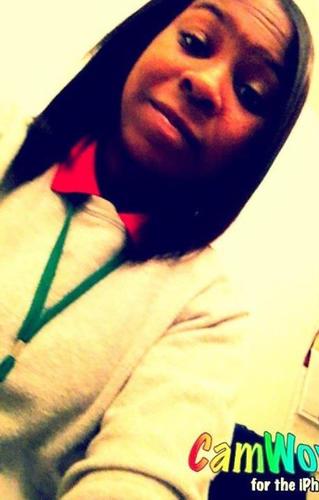 mynamedanishaa_'s profile picture. Gott a pair of hands but i aint nevaa seen you use themm .

# Gnate ♥